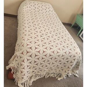 Vintage crochet bedspread